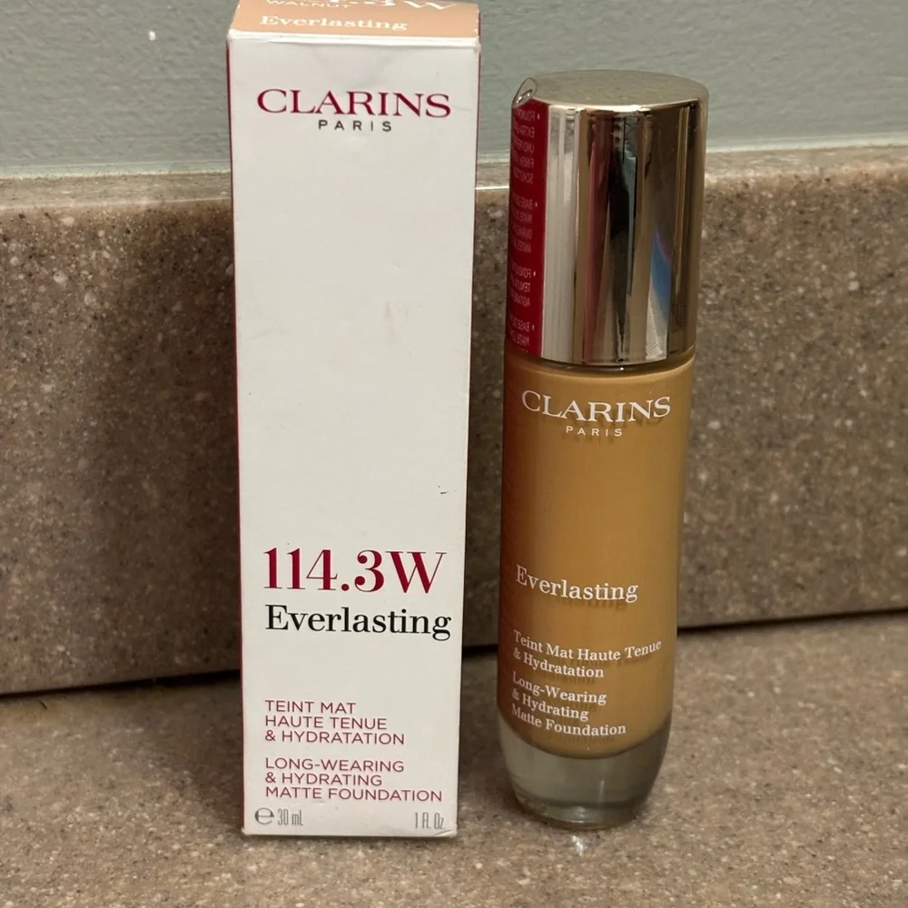 Clarins Everlasting Foundation - Walnut